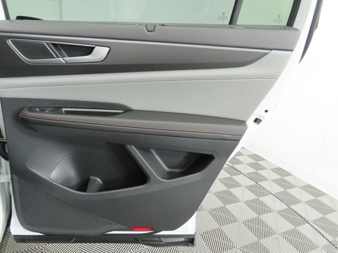 New 2026 Volkswagen Atlas Peak Edition image 28