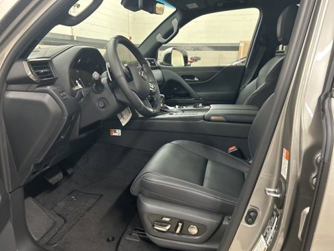 New 2025 Lexus LX 600 4WD w/ Luxury Package image 10
