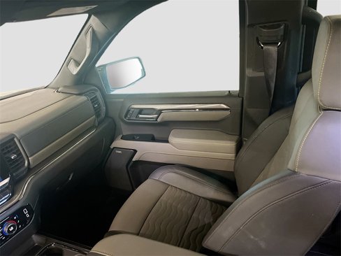 Used 2025 Chevrolet Silverado 1500 ZR2 w/ Technology Package image 25