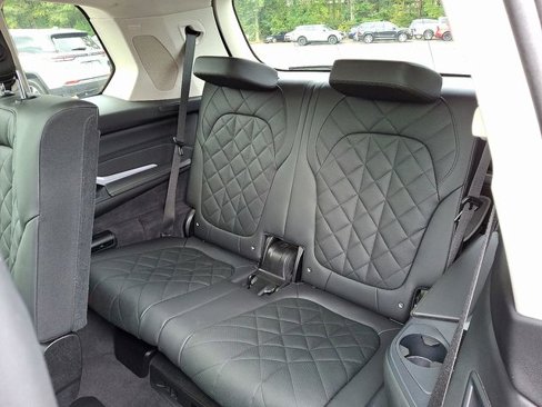 Used 2025 BMW X7 xDrive40i image 14