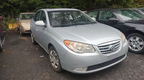 Used 2010 Hyundai Elantra GLS image 1