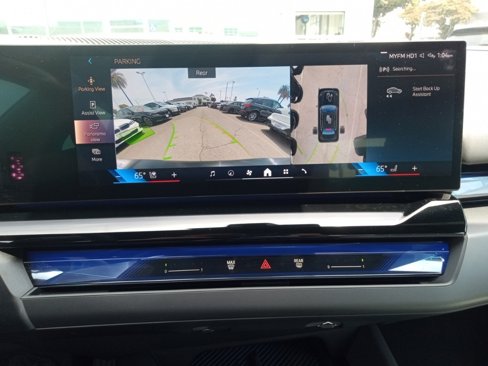 Used 2024 BMW i5 eDrive40i w/ Premium Package image 18