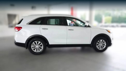 Used 2018 Kia Sorento LX image 4
