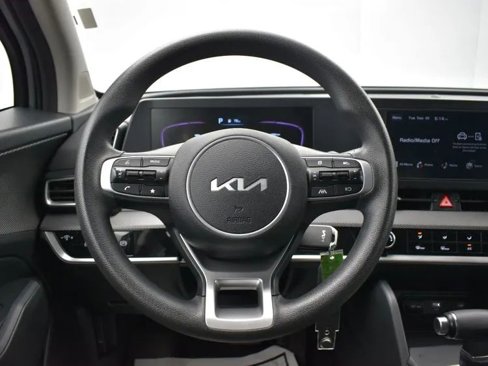Used 2024 Kia Sportage LX image 20