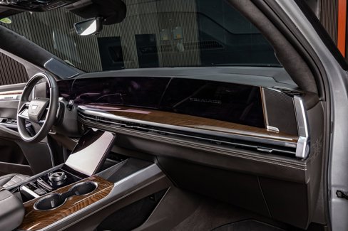 Used 2025 Cadillac Escalade ESV Sport Platinum image 18