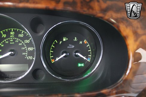 Used 2006 Jaguar XJ8 image 18