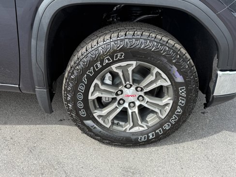 New 2026 GMC Sierra 1500 SLE w/ Preferred Package image 12