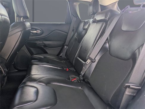 Used 2020 Jeep Cherokee Latitude Plus image 15