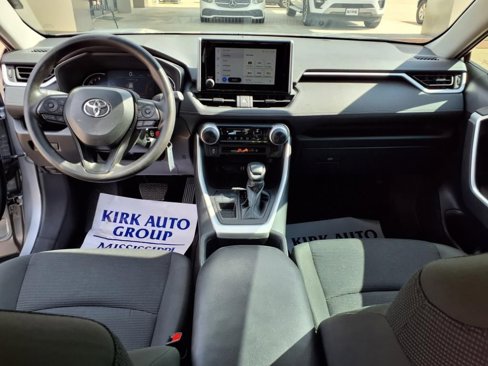 Used 2023 Toyota RAV4 LE image 24
