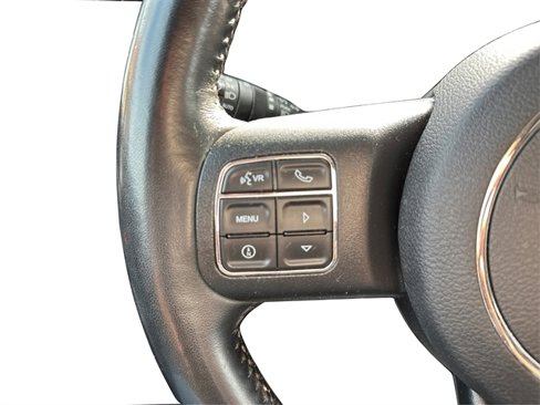 Used 2017 Jeep Wrangler Unlimited Rubicon w/ Connectivity Group image 34