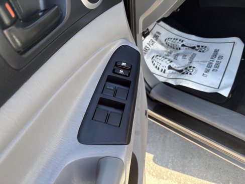 Used 2012 Toyota Tacoma PreRunner image 23