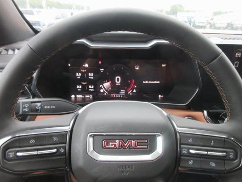 New 2026 GMC Canyon AT4 w/ Technology Plus Package image 17