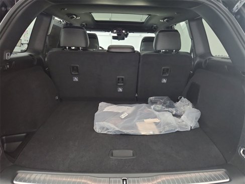 New 2025 Jeep Grand Cherokee Overland w/ Luxury Tech Group IV image 33