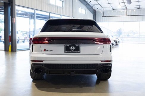 Used 2023 Audi RS Q8 w/ Black Optic Package image 6