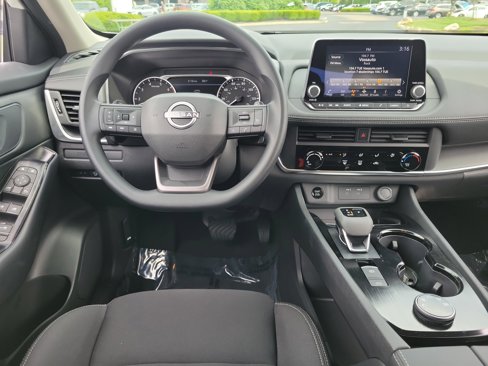 New 2026 Nissan Rogue S image 10