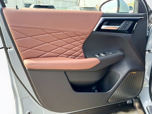 New 2025 Mitsubishi Outlander SEL image 22