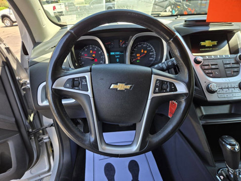 Used 2017 Chevrolet Equinox LT w/ Convenience Package image 11