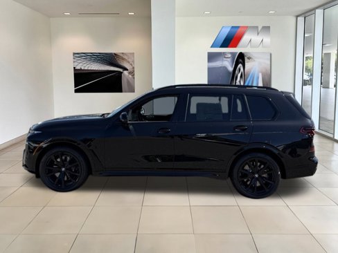 New 2026 BMW X7 M60i w/ Climate Comfort Package image 9