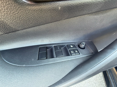 Used 2025 Toyota Corolla LE w/ LE Premium Package image 27
