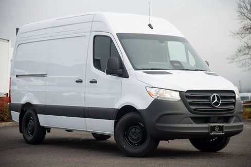 Used 2025 Mercedes-Benz Sprinter 2500 image 3