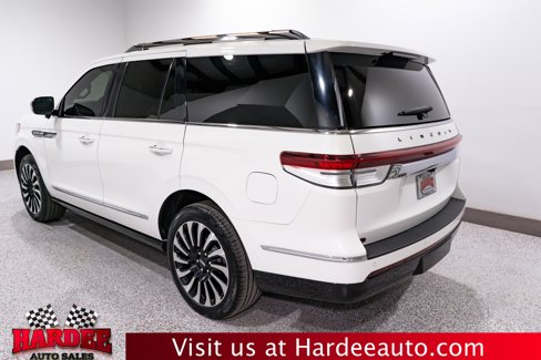 Used 2024 Lincoln Navigator Black Label image 3