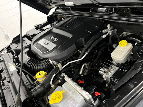 Used 2015 Jeep Wrangler Sport w/ Connectivity Group image 35