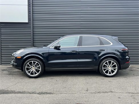 Certified 2023 Porsche Cayenne image 3