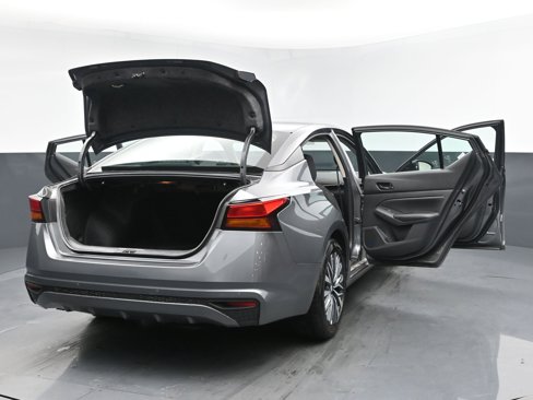 Used 2024 Nissan Altima 2.5 SV image 29