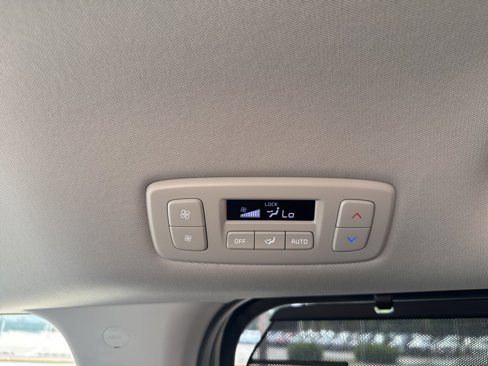 New 2026 Kia Carnival EX image 24