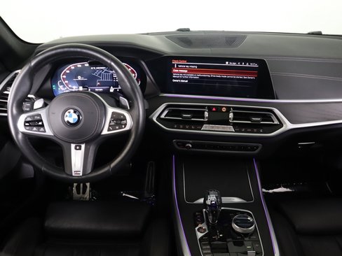 Used 2022 BMW X7 M50i image 48