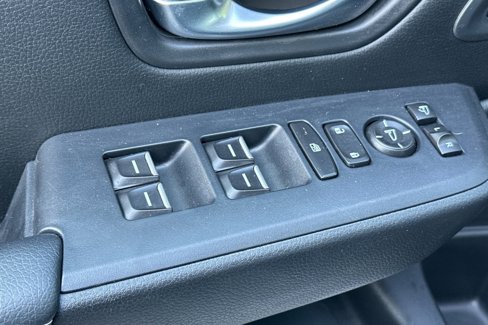 Used 2025 Honda Pilot Elite image 13