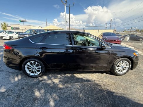 Used 2019 Ford Fusion SE image 6
