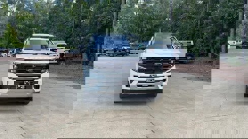 New 2025 Ford Expedition Max Platinum image 9