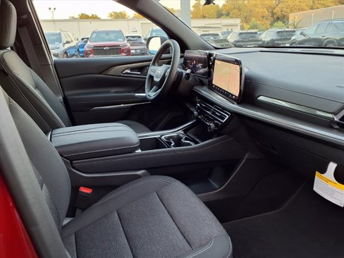 New 2026 Chevrolet Traverse LT w/ Driver Confidence Package image 17