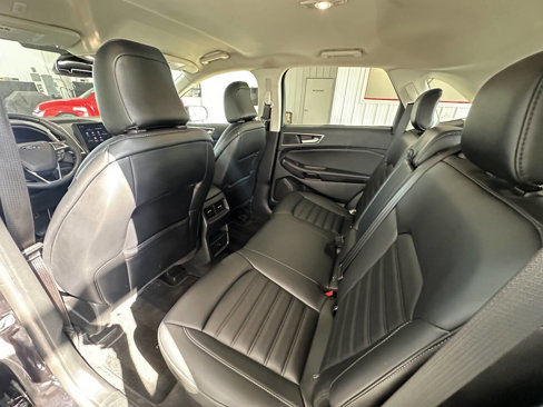 Used 2024 Ford Edge SEL image 44