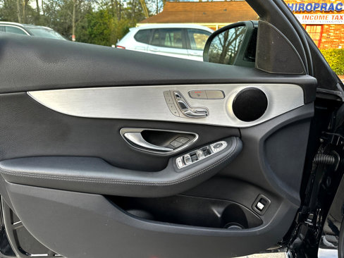 Used 2019 Mercedes-Benz C 300 Sedan image 14