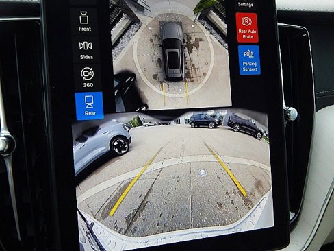 New 2026 Volvo XC60 T8 Ultra w/ Protection Package Premier image 21