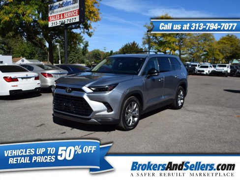 Used 2024 Toyota Grand Highlander AWD image 1