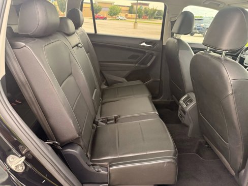 Used 2018 Volkswagen Tiguan SE image 22