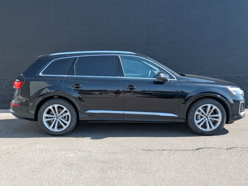 New 2025 Audi Q7 3.0T Prestige image 4