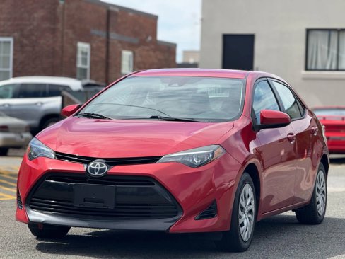 Used 2018 Toyota Corolla L image 1