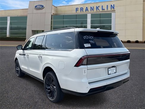 New 2025 Lincoln Navigator L Reserve w/ Jet Appearance Package image 5