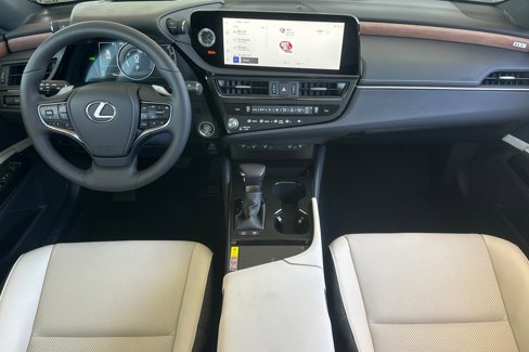 New 2025 Lexus ES 300h w/ Premium Package image 13