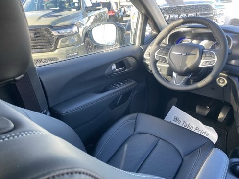 New 2026 Chrysler Voyager LX image 33