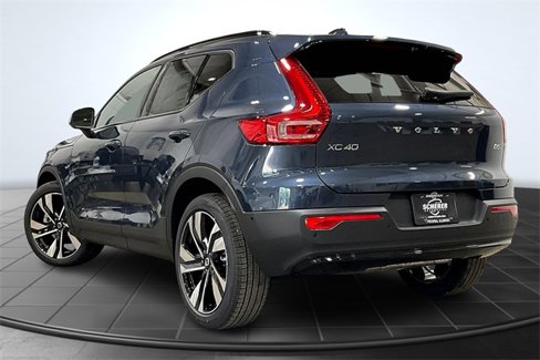 New 2026 Volvo XC40 B5 Ultra w/ Climate Package image 3