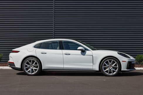 New 2026 Porsche Panamera 4 image 8