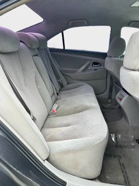 Used 2011 Toyota Camry LE image 12
