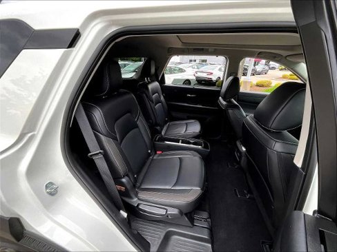 Certified 2024 Nissan Pathfinder SL w/ SL Premium Package image 16
