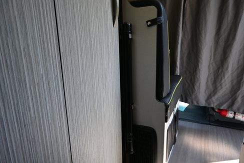 Used 2019 Mercedes-Benz Sprinter 4x4 144 w/ Premium Plus Package image 37