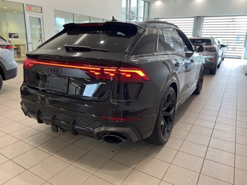 New 2025 Audi RS Q8 performance image 7